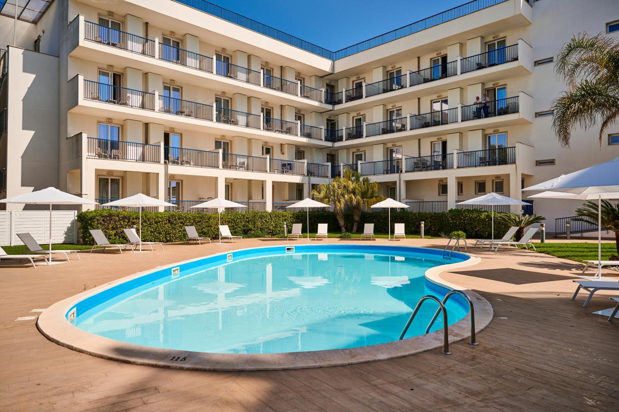 Ticho'S Greenblu Hotel Castellaneta Marina Exterior foto