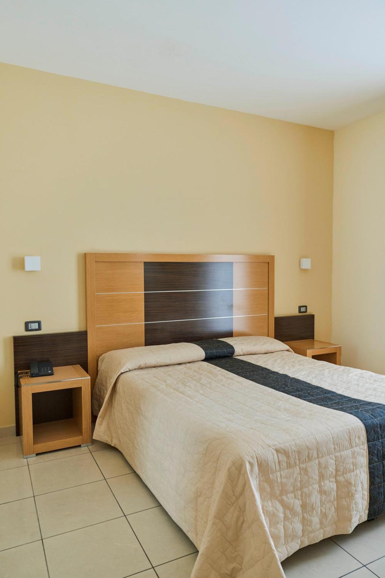 Ticho'S Greenblu Hotel Castellaneta Marina Exterior foto